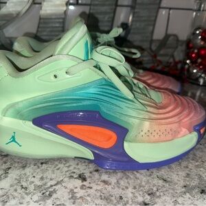 Jordan Luka 3 shoes (Men’s size: 8)